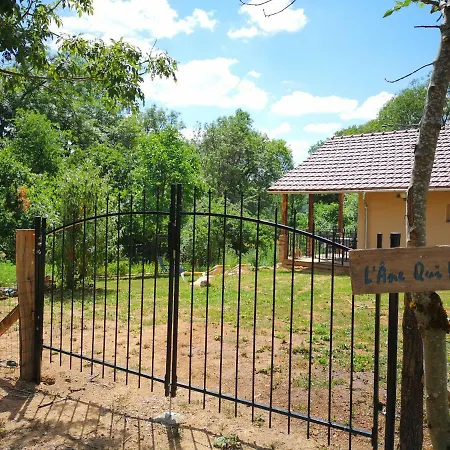 Holiday home Gite L'ane Qui Rit *